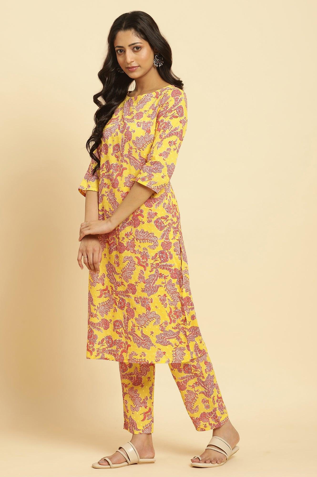 Yellow Floral Printed Cotton Kurta And Pants Co-Ord Set - Image 4